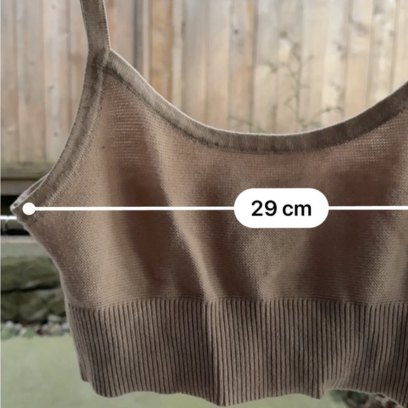 H&M Tan Ribbed Crop Top - Picture 3 of 6